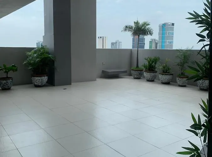 Hotel University Tower 2 *